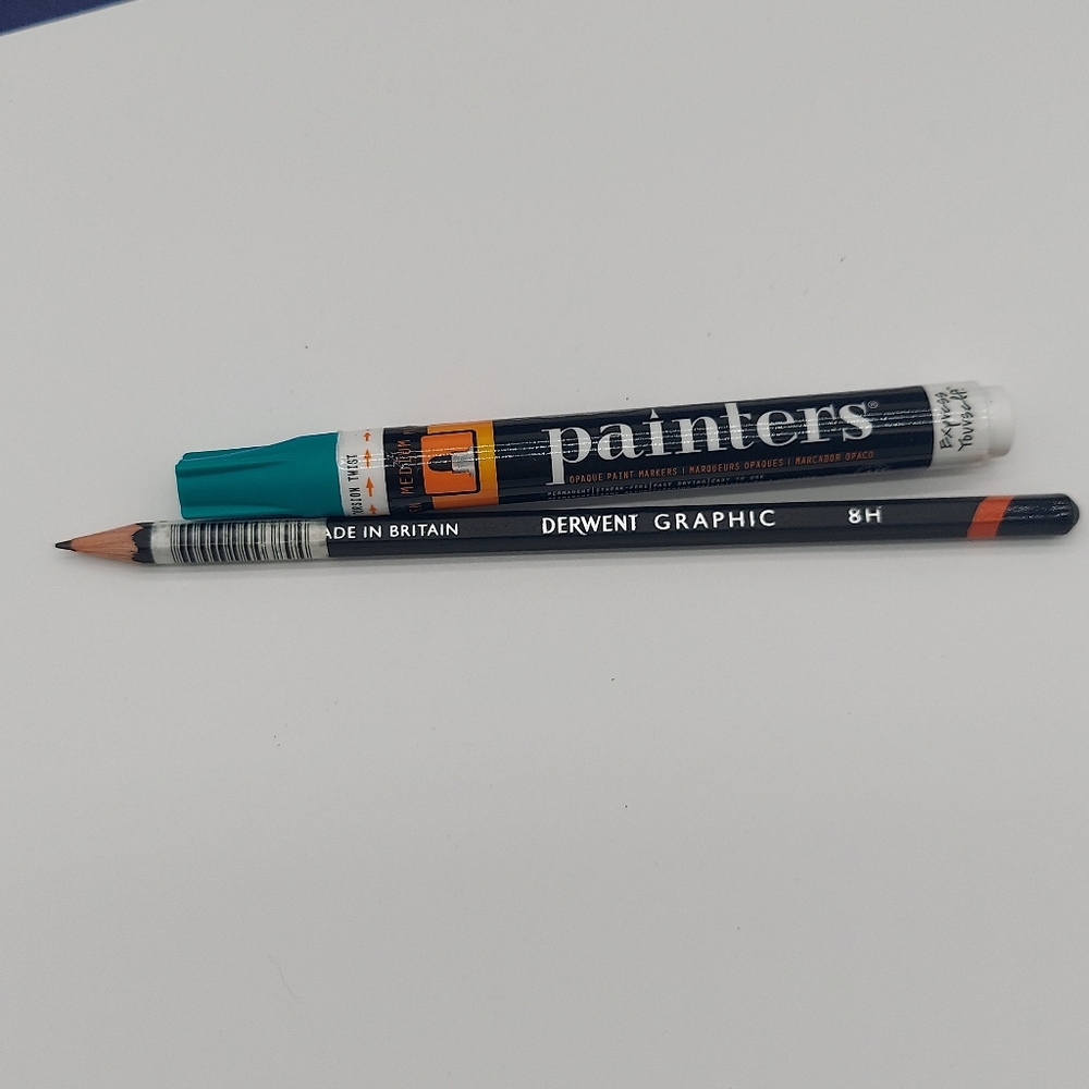 Derwent 8H pencil & Painters Medium Point Paint Pen Turquoise
